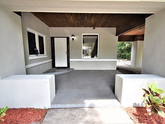 5th image of 510 E Frierson Ave