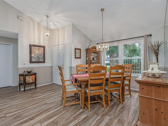 3rd image of 1707 GRANGE CIRCLE