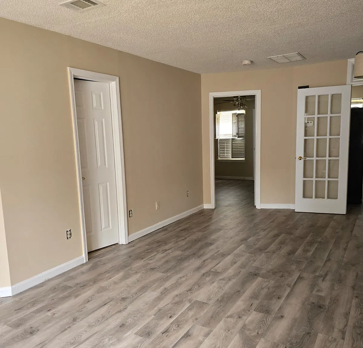 2 bed, 1050 sqft, $1,250 — Photo 1