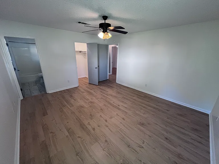 113 Cornwall Ct — Photo 28