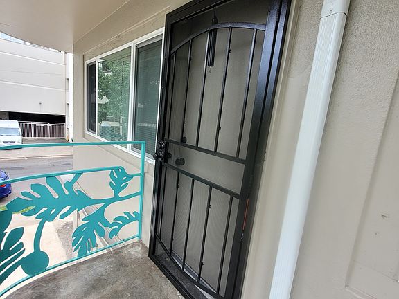 2nd image of 454 Kuamoo St E