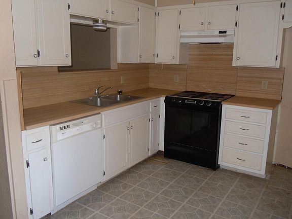 5th image of 118 Hidalgo St