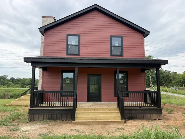 960 W Trimble Rd, Milton, TN 37118