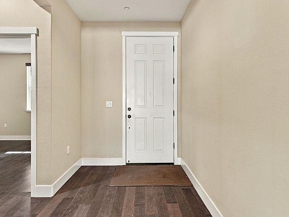 5th image of 1329 Darrow Dr
