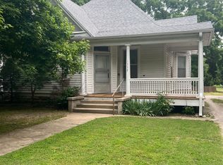 1332 N Summit Ave, Springfield, MO 65802