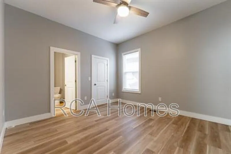 3 bed, 2.0 bath, 1300 sqft, $1,500 — Photo 3