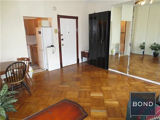 Rented by Bond New York | media 7