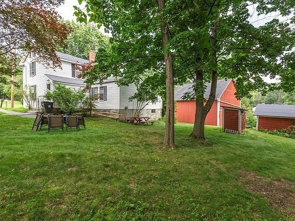3rd image of 908 W Lowell Ave
