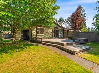 1116 W 20th St, North Vancouver, BC V7P2B7