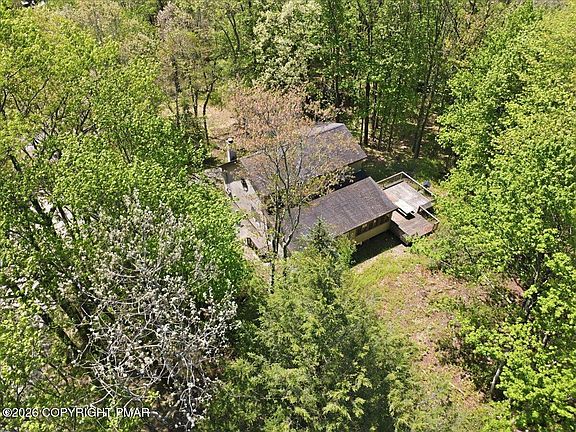4th image of 1626 Aspen Ln