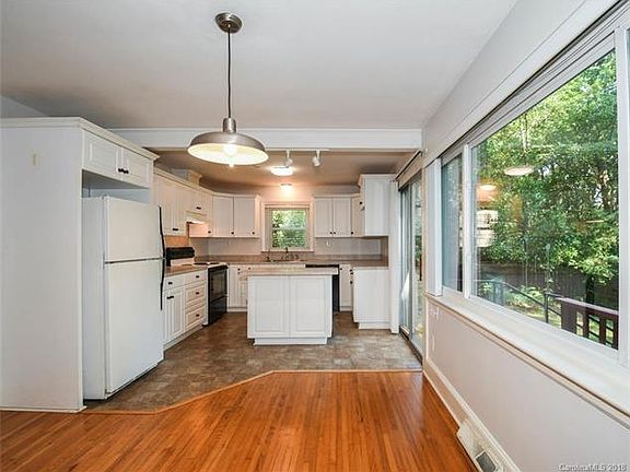 4th image of 5053 Beckford Dr
