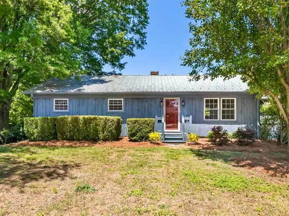 3500 Westfield St, High Point, NC 27265