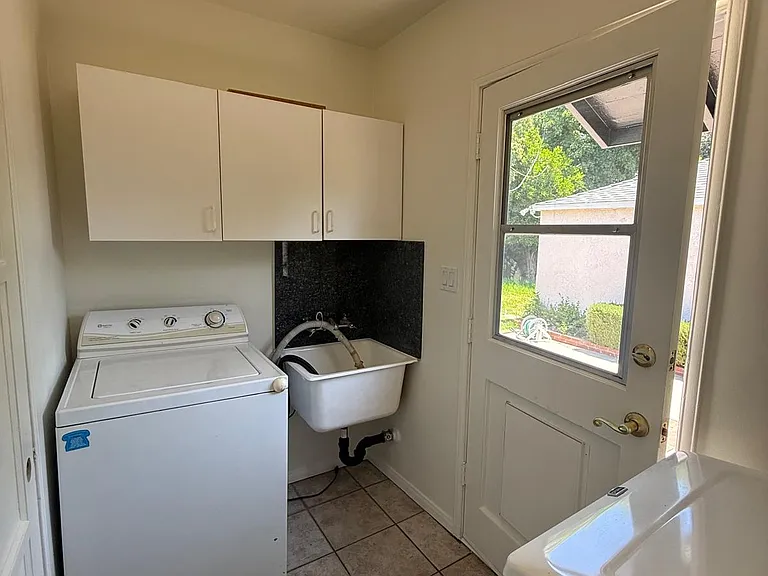 6524 Forbes Ave — Photo 5