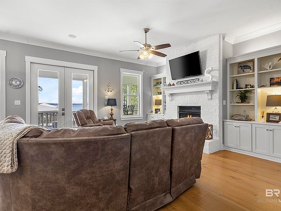 4th image of 7921 Bayshore Dr