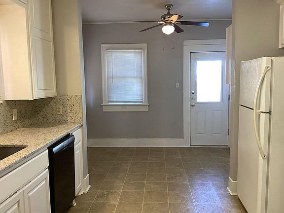 5th image of 3700 Clarke Ave