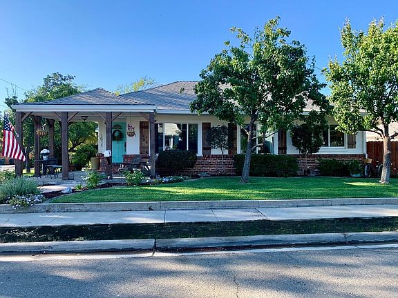 2nd image of 601 Pleasant St