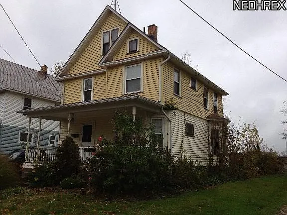 2035 E 39th St photo 1