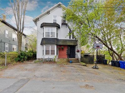 22 Roblen Dr, Pawtucket, RI, 02860