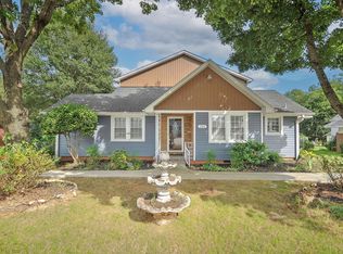 3916 White Horse Rd, Greenville, SC 29611
