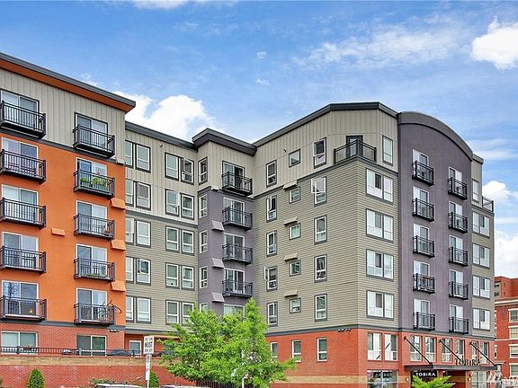2nd image of 108 5th Ave S Unit 706