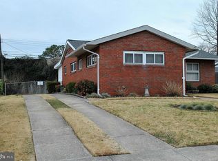 2421 Woodcroft Rd, Parkville, MD 21234