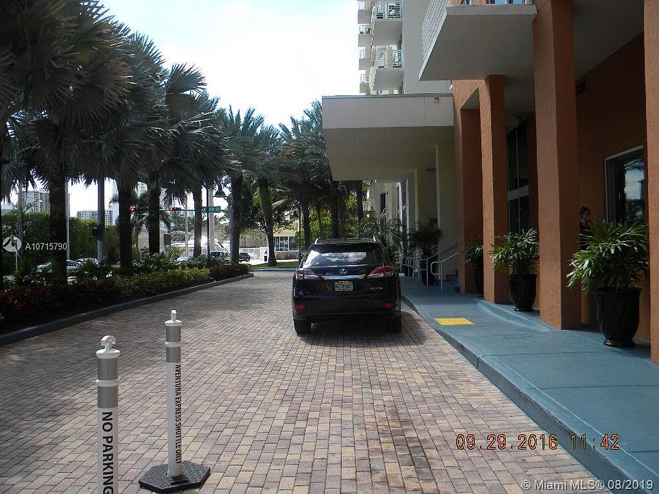 1st image of 18800 NE 29th Ave APT 621