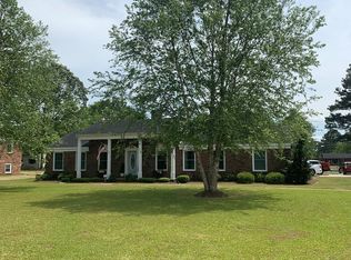 915 W Queen St, Edenton, NC 27932