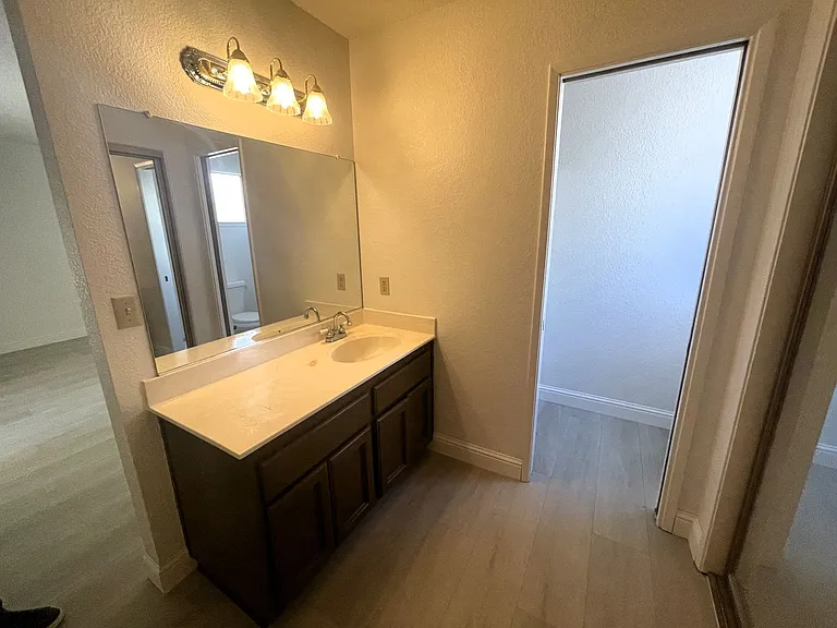 6250 Springview Dr — Photo 9