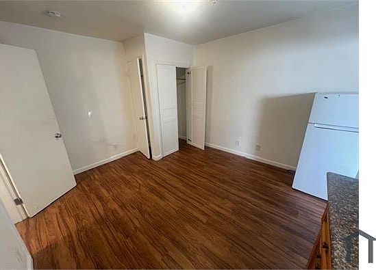 4th image of 514 41st St #522