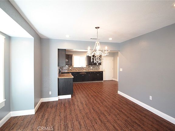 3rd image of 2984 E White Ave
