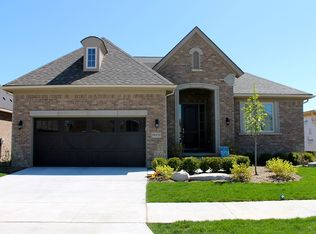 6863 Rawling Dr, Washington, MI 48094