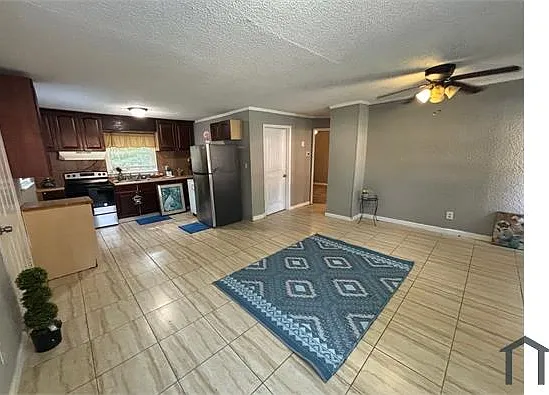 2 bed, 615 sqft, $950 — Photo 4