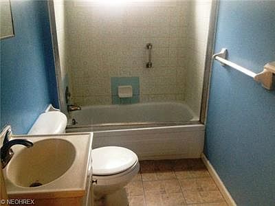 5th image of 1892 W 52nd St
