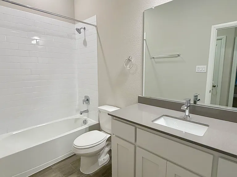 3648 Walnut Ridge Dr — Photo 12