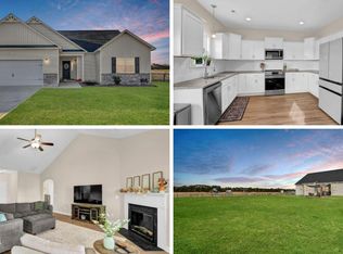 745 Aria Ln, Hubert, NC 28539
