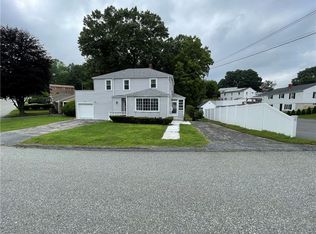 51 Westwood Rd, North Smithfield, RI 02896