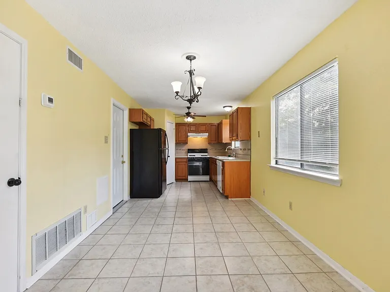 3217 Honeysuckle Dr — Photo 10