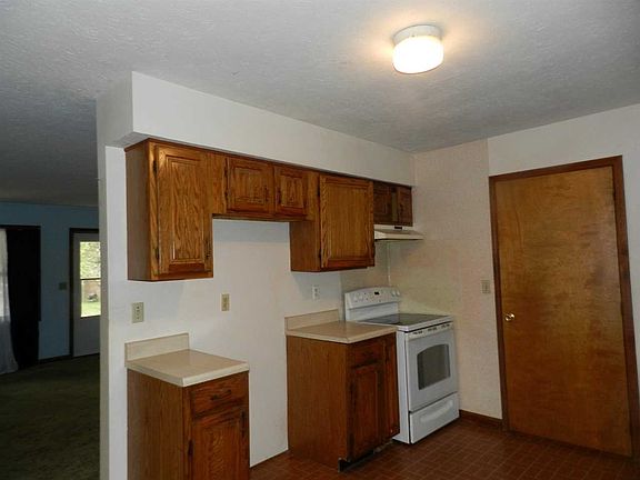 4th image of 5977 Greensboro Dr