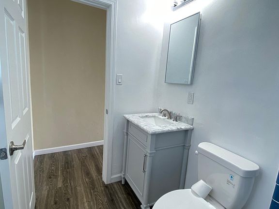 2nd image of 426 Palm Ave #5