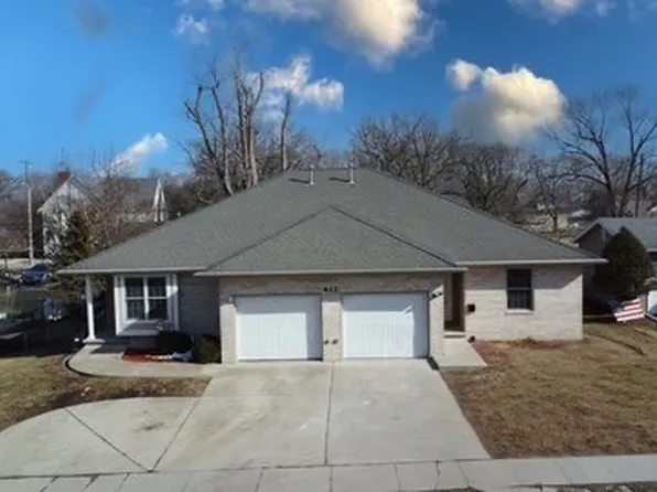 411 S Crescent St #A, Gilman, IL 60938