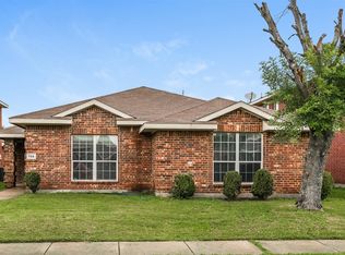 705 Pine Hollow Dr, Desoto, TX 75115