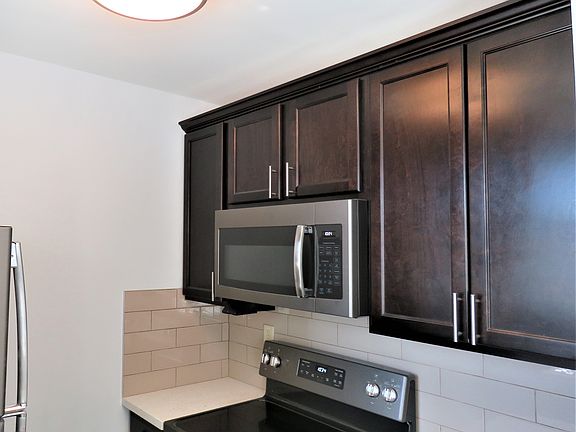 4th image of 1717 Louisiana St #0273a2691