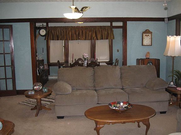 4th image of 813 W 5th St