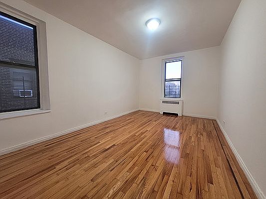 5th image of 1185 Morris Ave APT 5D