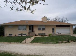 34 22nd Ave, Moundridge, KS 67107