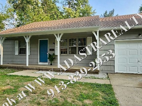 2nd image of 9001 W 93rd St