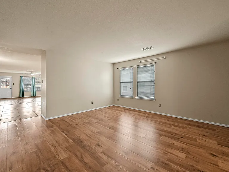 12482 Shepherds Hill Ln — Photo 6