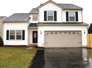 4024 Walnut Crossing Dr, Groveport, OH 43125