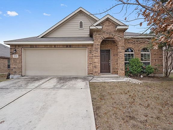 3rd image of 1919 Jamie Ln
