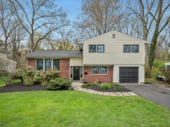 44 Stockton Rd, Summit City, NJ 07901